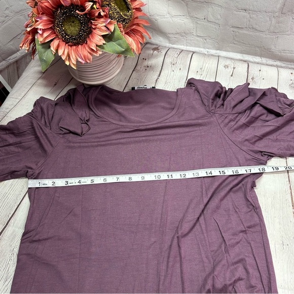 NWT Annabelle boutique ruffle detail Cold shoulder top feminine minimalist Plum - Picture 9 of 11